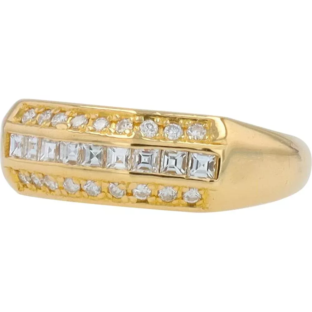 Sparkling Elegance:18K Yellow Gold Diamond Band - 0.39 Carats