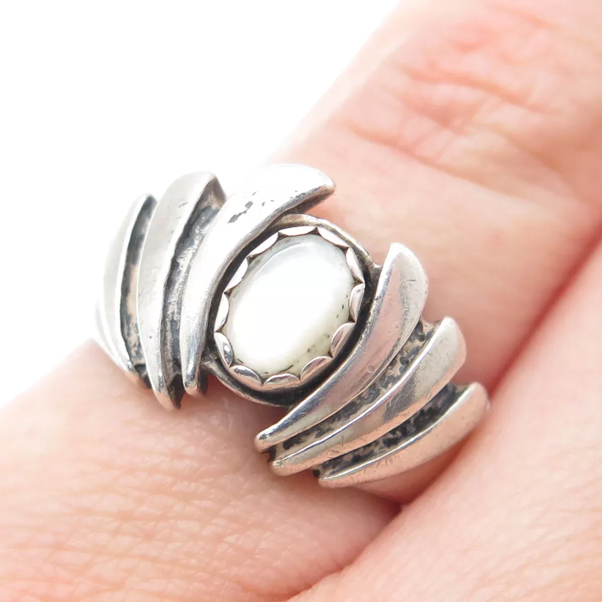 WHEELER MFG CO. 925 Sterling Silver Vintage Real MOP Oxidized Ring Size 5